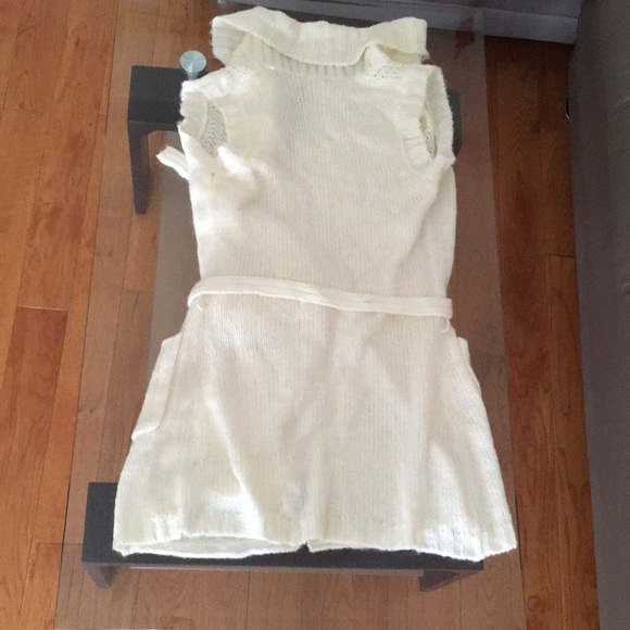 White Sleeveless Cardigan - Picture 3 of 5